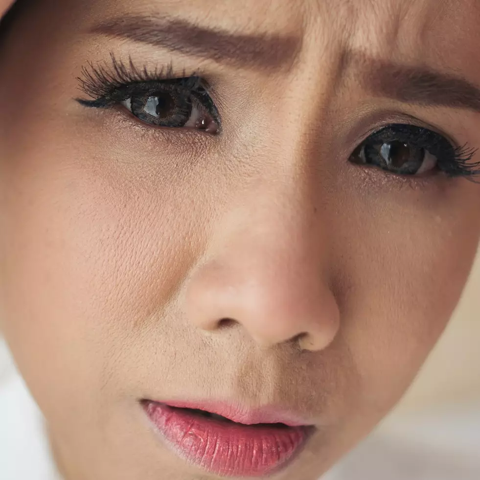 Cara samarkan kerutan hanya pakai krim dari 1 jenis bunga ini bikin kulit glowing bak wanita Korea