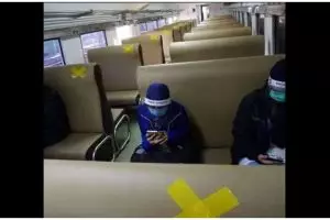 Tak lagi tegak 90 derajat, kursi baru kereta api kelas ekonomi ini empuk bak di gerbong eksekutif