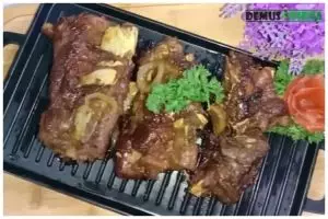 Cara mengolah iga bakar tanpa presto, empuk dan bumbu meresap sempurna