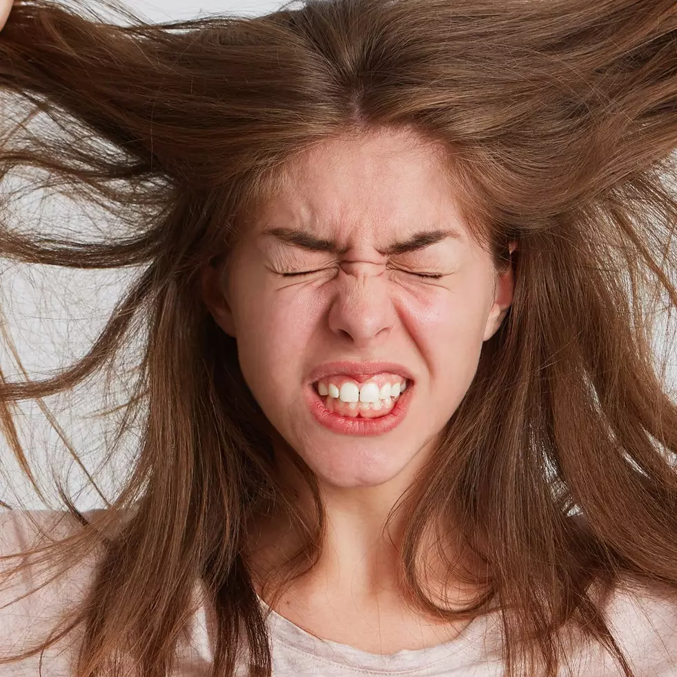 Atasi rambut kusut dan rontok hanya dengan hair mask dari 2 bahan makanan ini bikin lebat dan halus