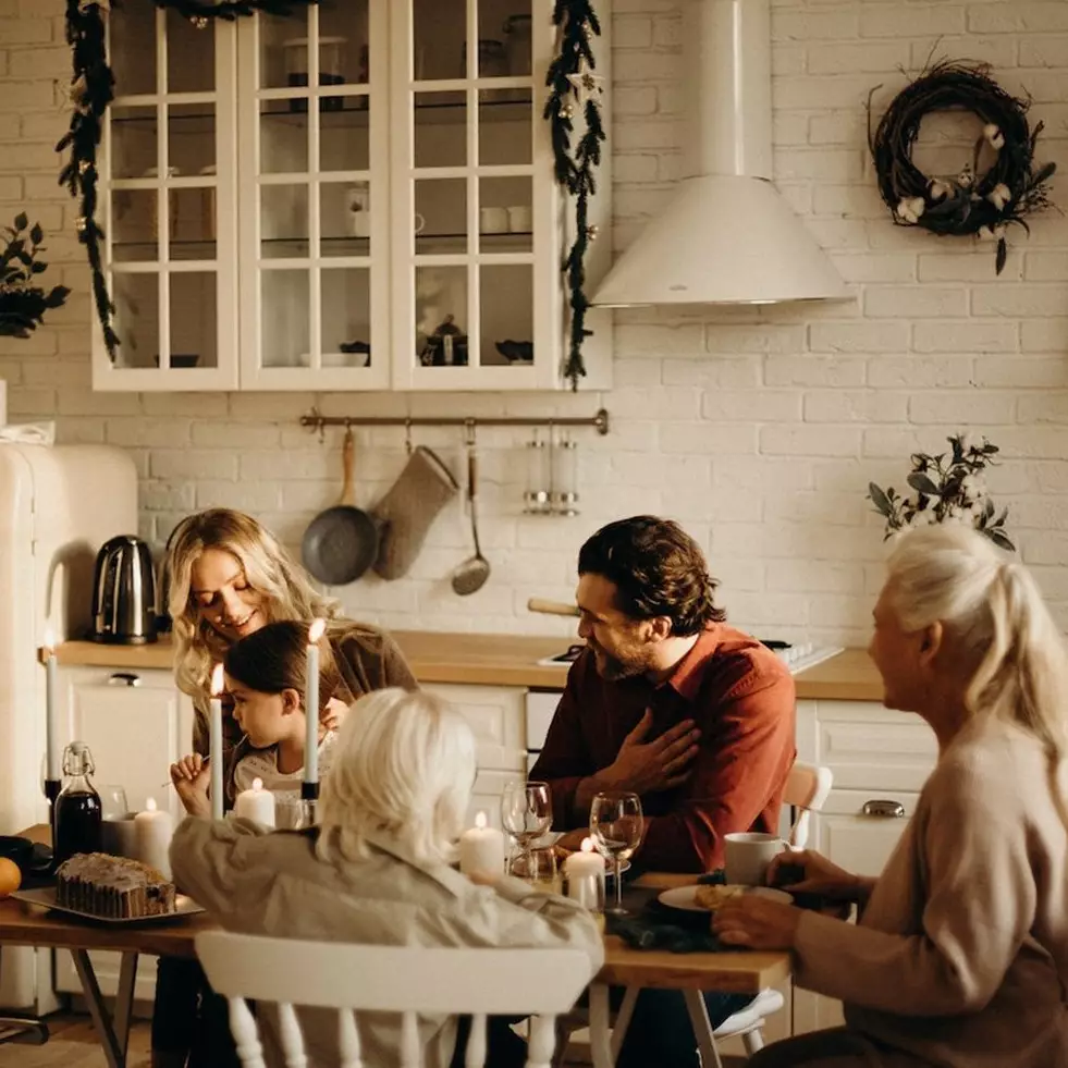 Contoh musyawarah di lingkungan keluarga, lengkap dengan manfaatnya