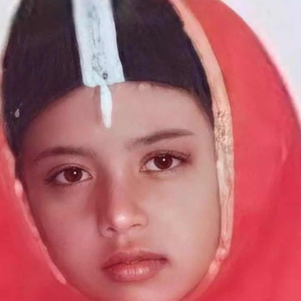 Bocah lugu berhijab ini dulu qoriah cilik kini jadi pedangdut tajir, bahkan punya bisnis wahana wisata