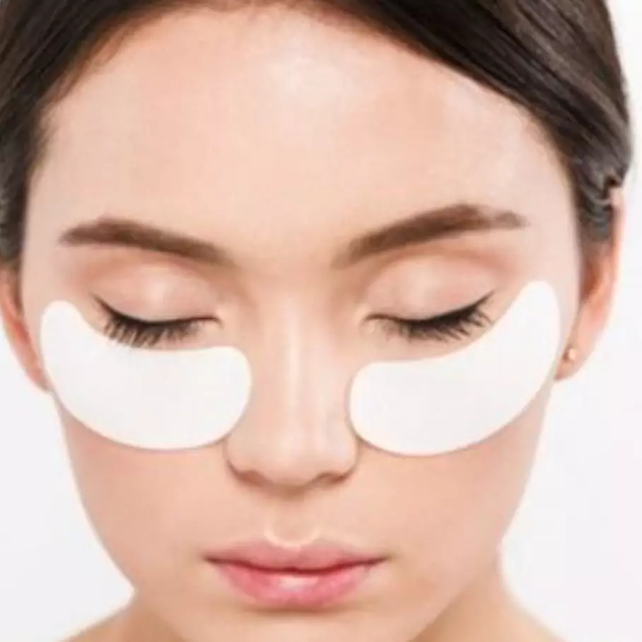 Trik membuat masker untuk atasi keriput sekitar mata pakai 2 bahan alami
