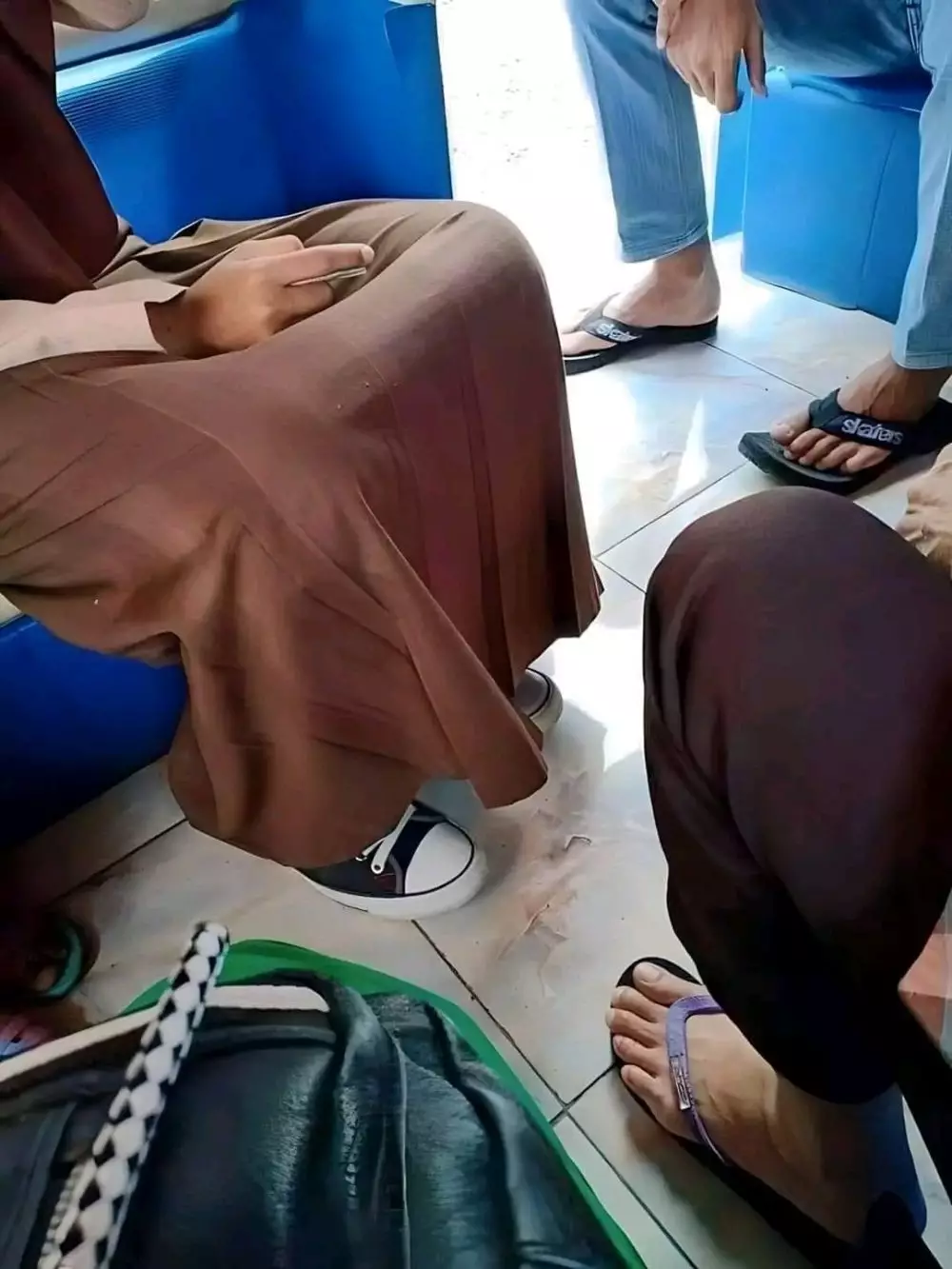 potret kocak di dalam angkot Berbagai sumber