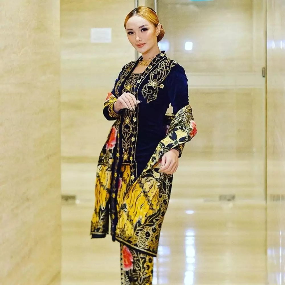 Mulai karier dari nol kini sukses jadi pebisnis, begini potret 11 artis cantik jadi juragan kos-kosan