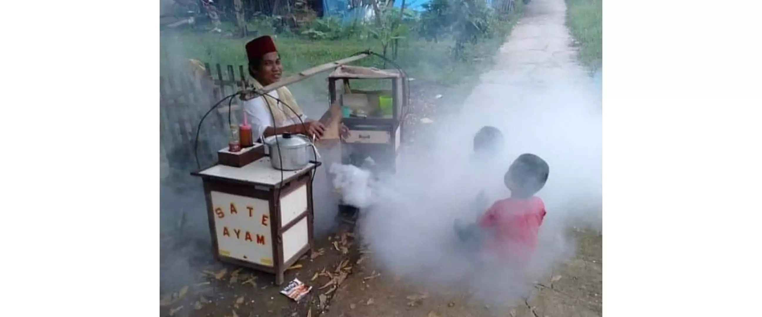 Gagal paham, 11 potret kocak kelakuan nyeleneh para pedagang ini bikin pembeli pusing sendiri