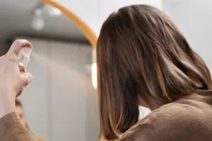 Auto lebat dan sehat, ini cara membuat spray rambut untuk atasi rontok pakai 2 jenis bunga