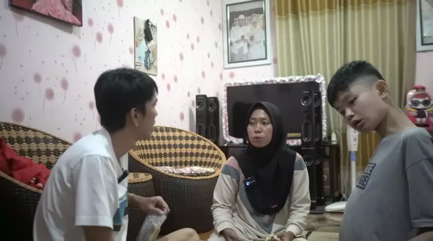 TKI Taiwan rawat anak majikan © YouTube TKI Taiwan rawat anak majikan © YouTube