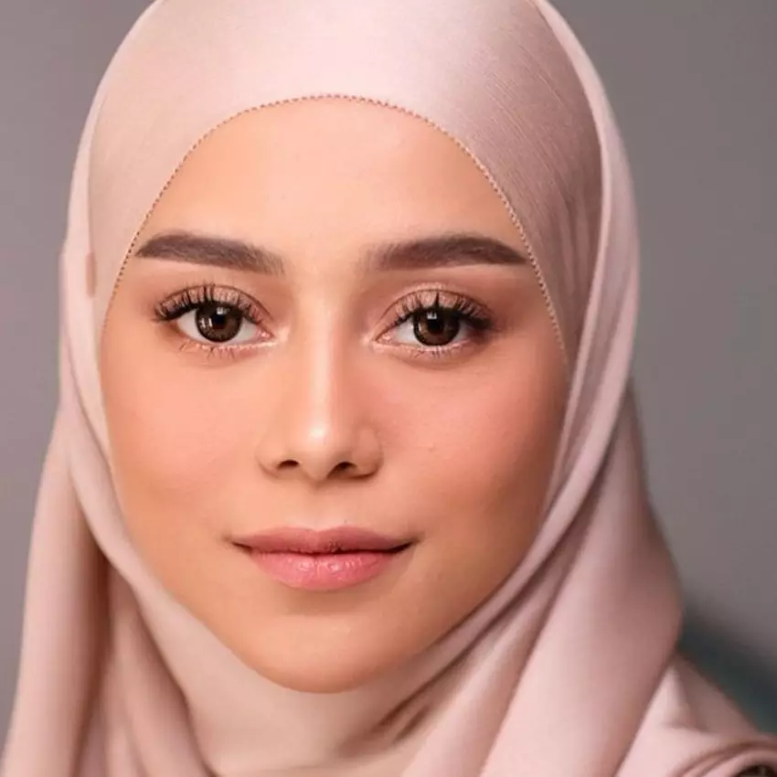 Sekarang sama-sama jadi hot mom, begini 11 potret kompak Lesty Kejora dan Aurel Hermansyah