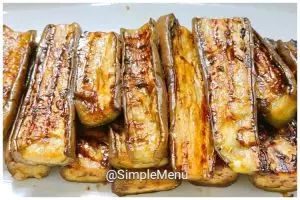 Cara jitu memanggang terong supaya teksturnya nggak keras dan bumbu meresap