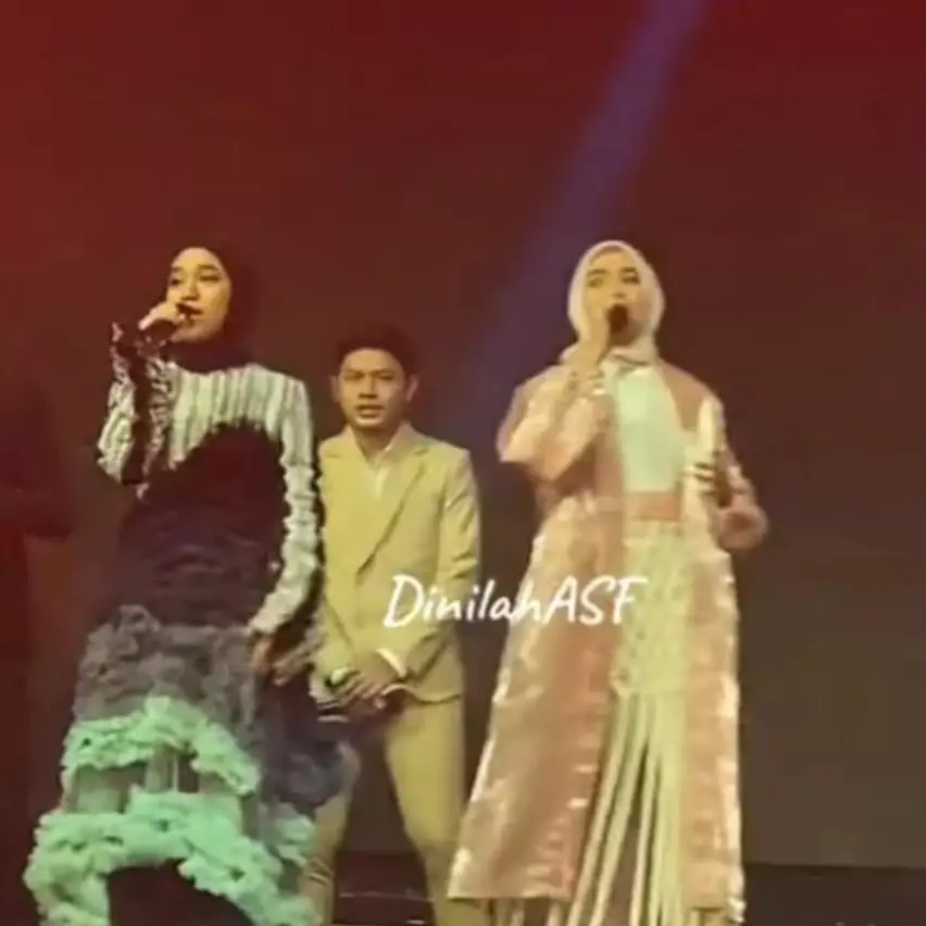 Momen Rony Idol bantu kameramen TV terjatuh padahal lagi live bareng Alan Walker, aksinya tuai pujian