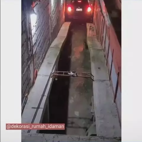 carport unik di gang © TikTok/@dekorasi_rumah_idaman