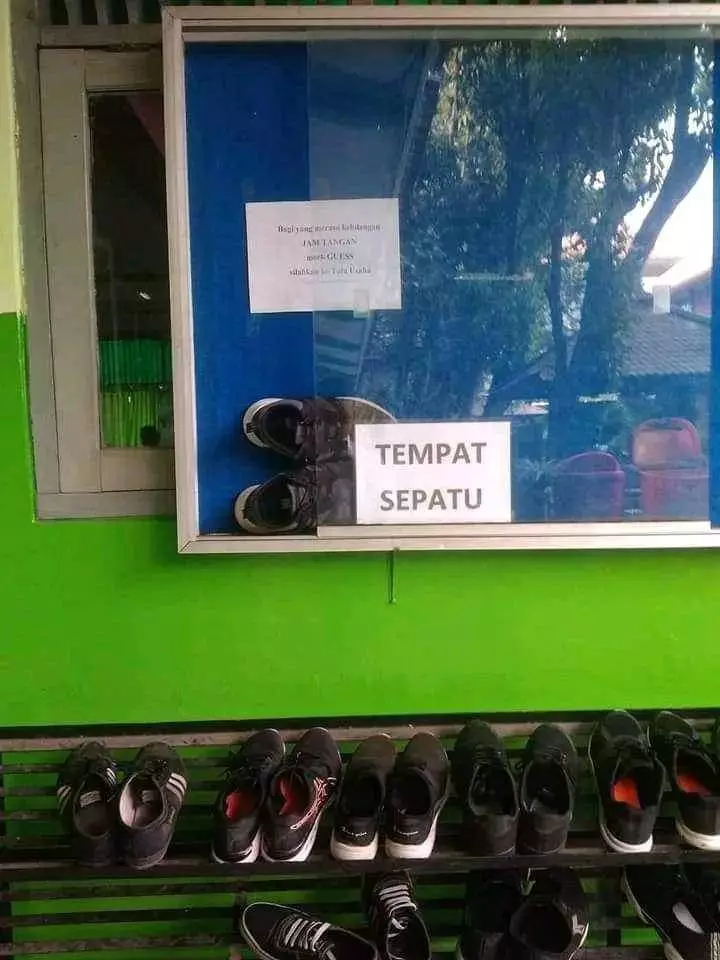 Potret kocak letak benda nggak sesuai tempatnya Berbagai sumber