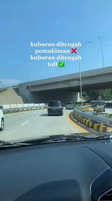 potret pemakaman di tengah jalan tol TikTok potret pemakaman di tengah jalan tol TikTok