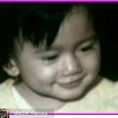 Revi Mariska jualan es boba di pinggir jalan © berbagai sumber