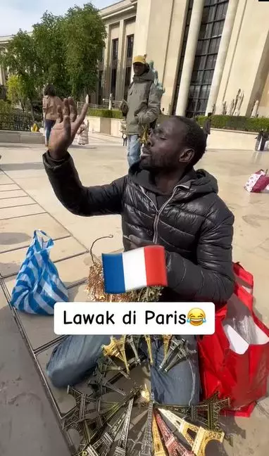 pedagang souvenir di Prancis fasih bahasa Indonesia TikTok pedagang souvenir di Prancis fasih bahasa Indonesia TikTok
