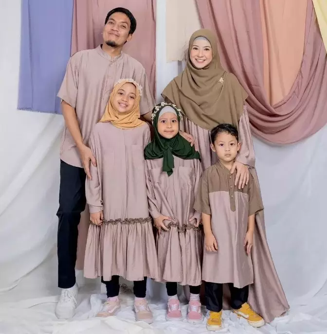 Desta chat manis dengan Miskha © Instagram Desta chat manis dengan Miskha © Instagram