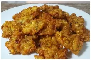 Trik bikin bakwan jagung tetap renyah dan tak ambyar meski tanpa tepung, cukup tambah 1 bahan