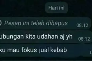 11 Chat lucu alasan orang diputusin ini bikin ketawa tapi nggak tega, pernah ngalamin?