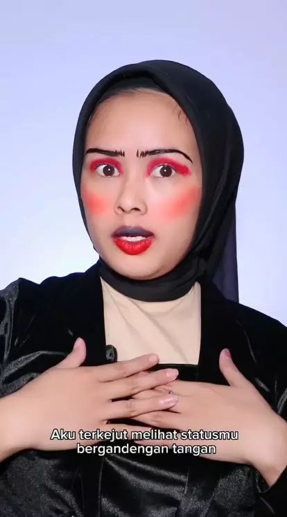 wanita makeup jadi seperti barbie © TikTok wanita makeup jadi seperti barbie © TikTok