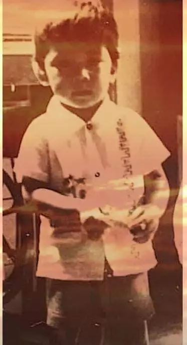 Bocah cilik ini besarnya tenar jadi personel band top, kini menjabat jadi komisaris BUMN © 2023 brilio.net