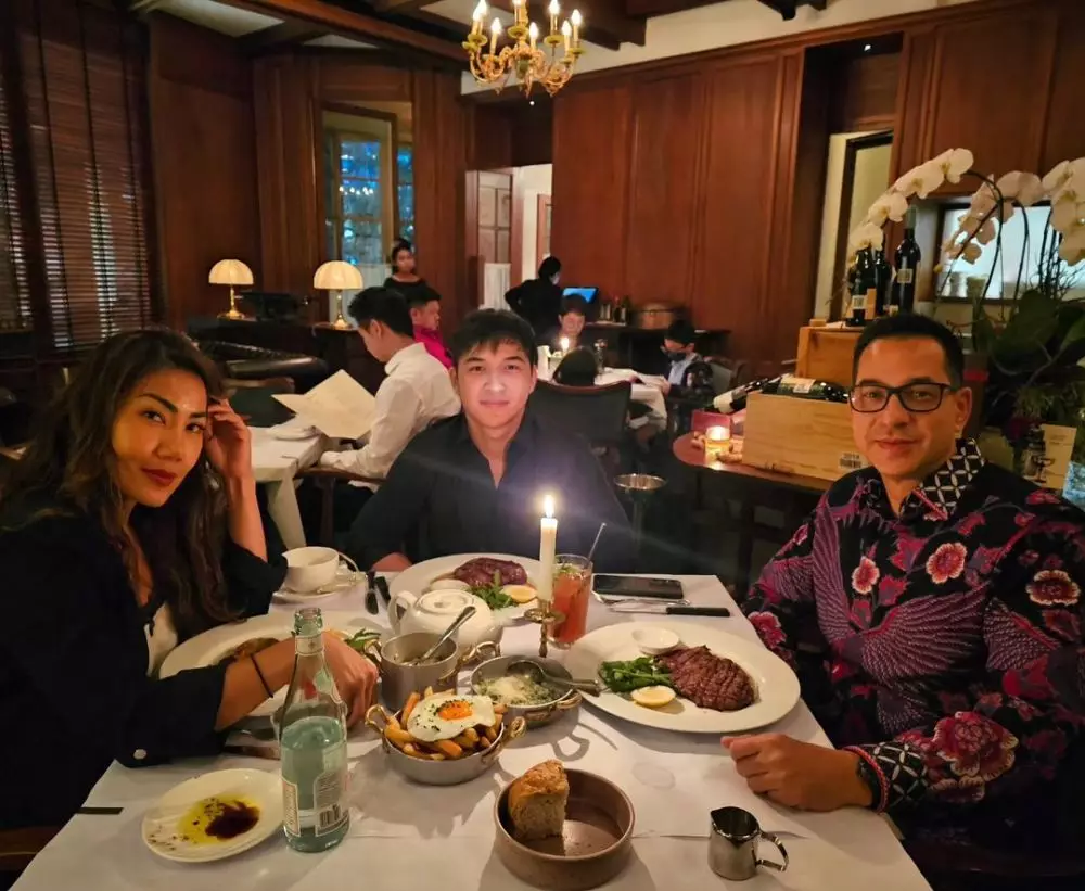 inge anugrah dinner bareng ari wibowo © instagram inge anugrah dinner bareng ari wibowo © instagram