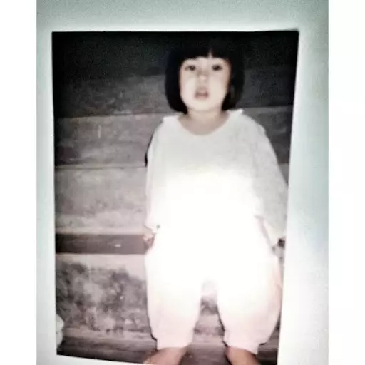 Artis berambut poni di foto ini kini juragan skincare, intip 11 potret transformasinya © 2023 brilio.net Artis berambut poni di foto ini kini juragan skincare, intip 11 potret transformasinya © 2023 brilio.net