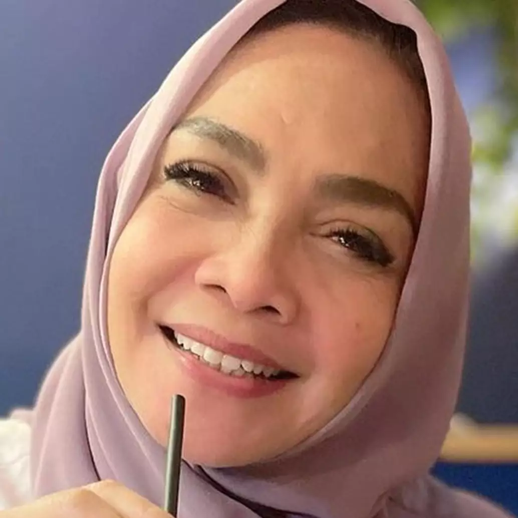 Wajah lebih awet muda, intip 5 rahasia perawatan kecantikan kulit ala Rieta Amilia