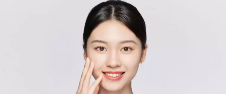 Bantu pudarkan flek hitam, begini trik ratakan warna kulit wajah pakai masker dari 1 bahan minuman