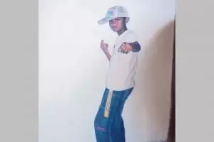 ABG bergaya hip hop ini pernah kerja jadi tukang sapu jalan, kini bayaran nyanyinya Rp 130 juta