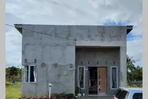 9 Potret rumah kotak tampak belum jadi ini miliki interior mewah bak villa, ada kolam renangnya