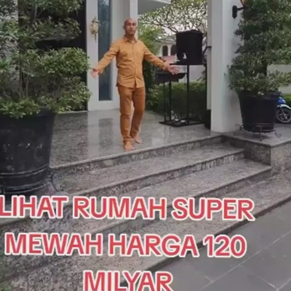 11 Potret rumah super mewah Rp 120 M begitu masuk langsung ada musala, warganet justru tak tertarik