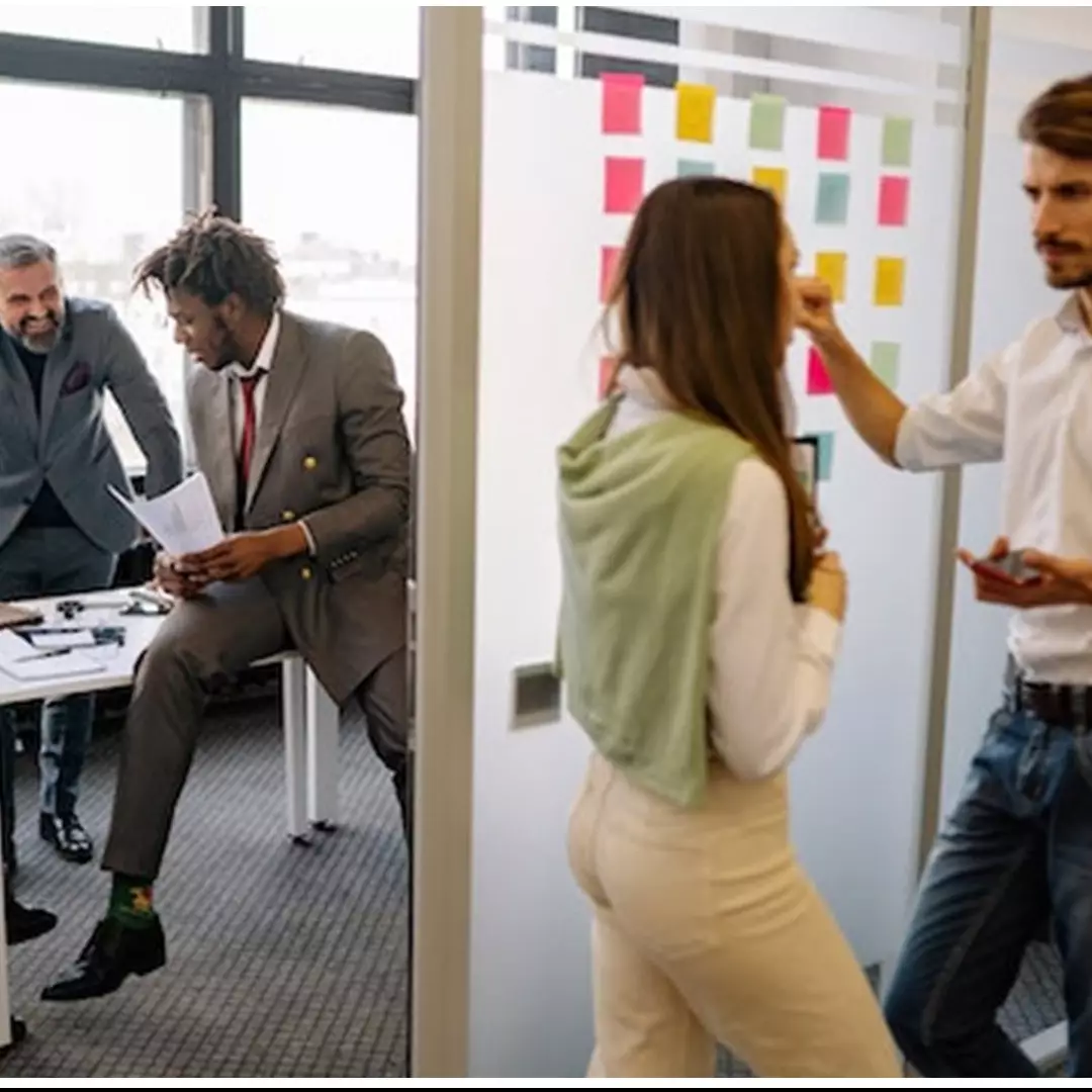 Contoh bullying di lingkungan kerja, lengkap dengan penjelasannya