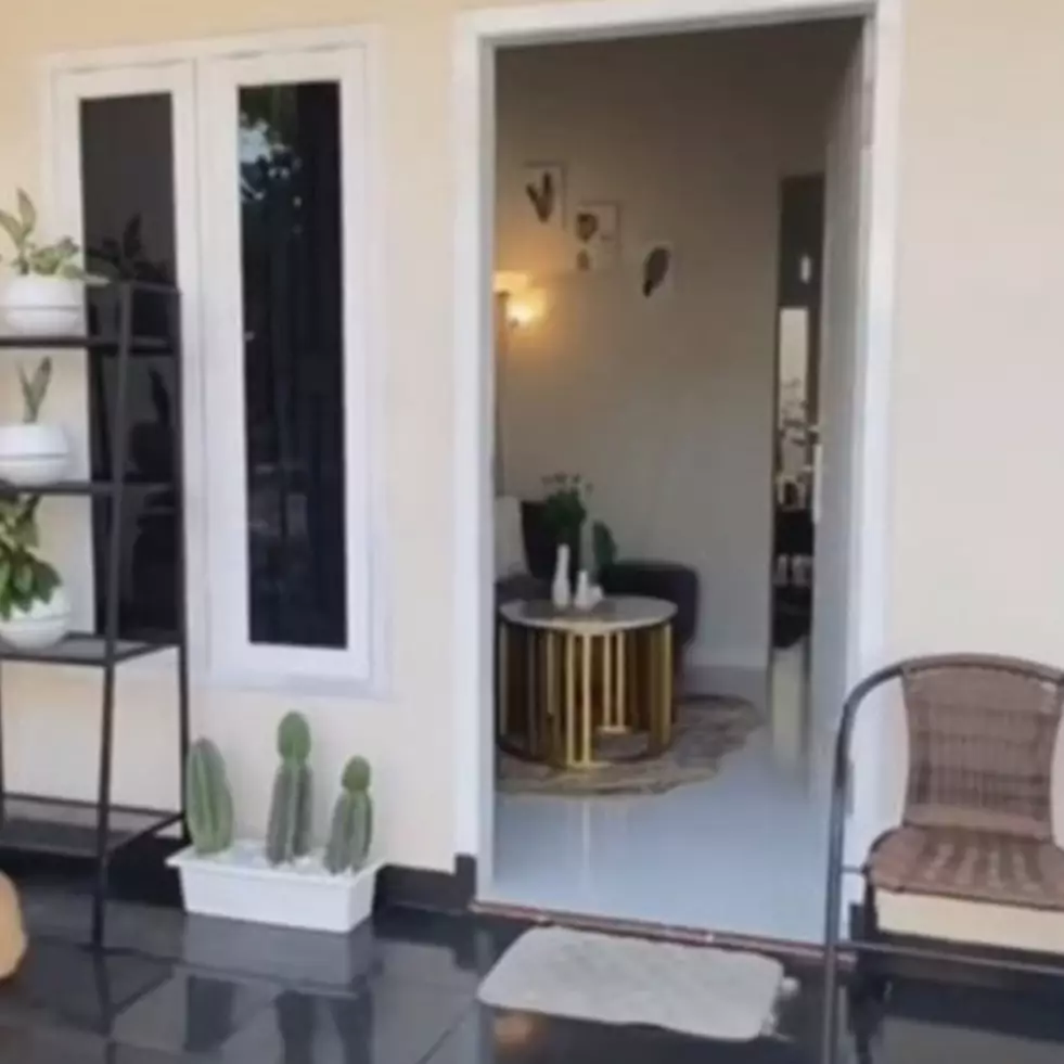 Dinyinyirin cuma punya rumah sepetak, 7 penampakan interiornya ini ternyata estetik dan homey abis