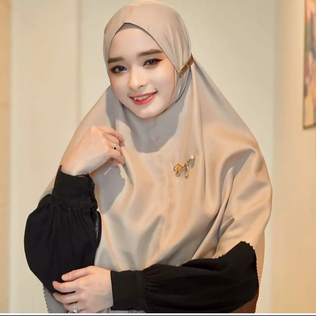 Pendapatan perhari Inara Rusli dari live TikTok nggak kaleng-kaleng, setara jatah bulanan Virgoun