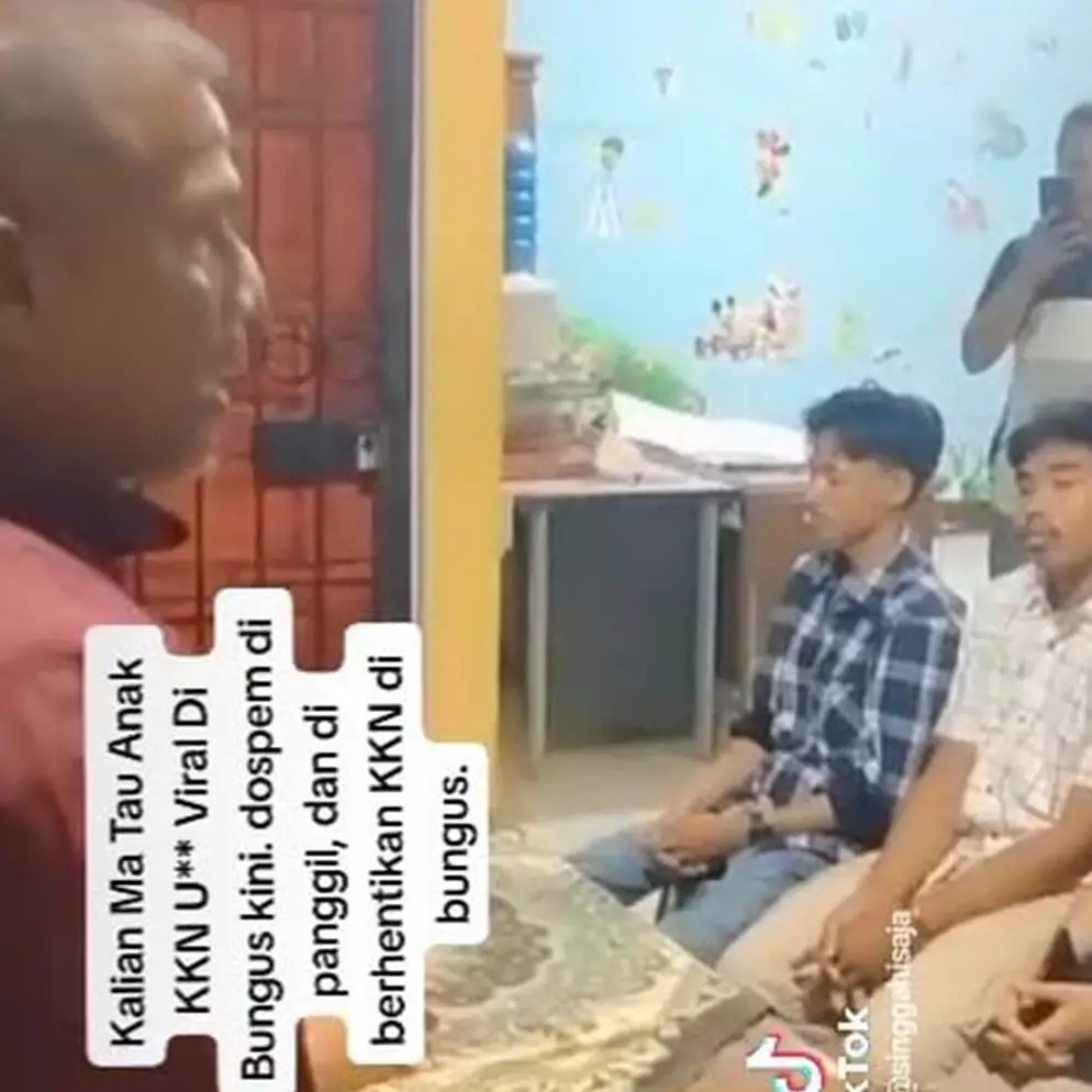 Viral mahasiswa yang sindir fasilitas KKN di Padang, kini angkat kaki usai diceramahi aparat desa