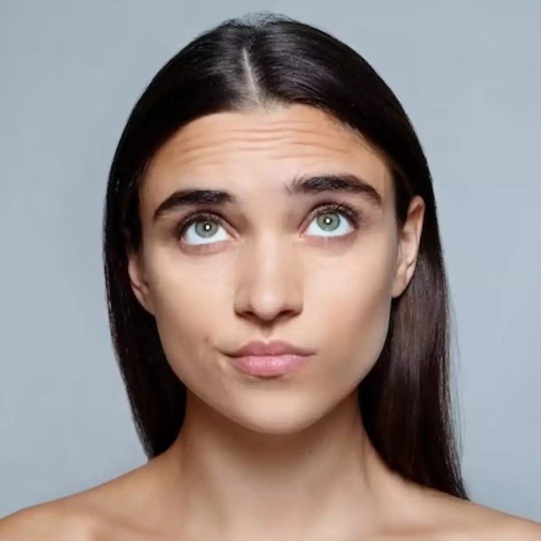 Jadi fluffy dan tebal, ini trik simpel tumbuhkan rambut alis yang tipis cuma pakai 1 bahan dapur