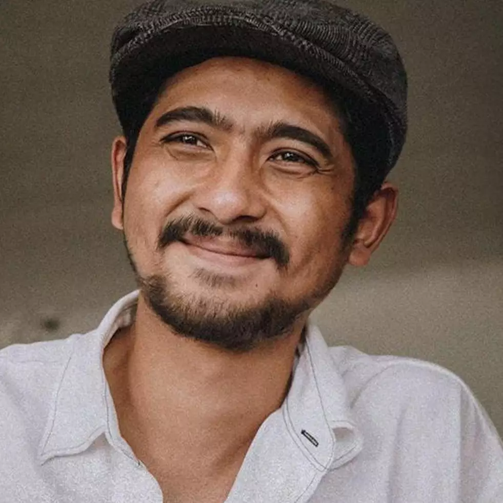 Rayakan bareng kru di lokasi syuting, 7 momen ultah Arya Saloka ini tanpa kehadiran Putri Anne