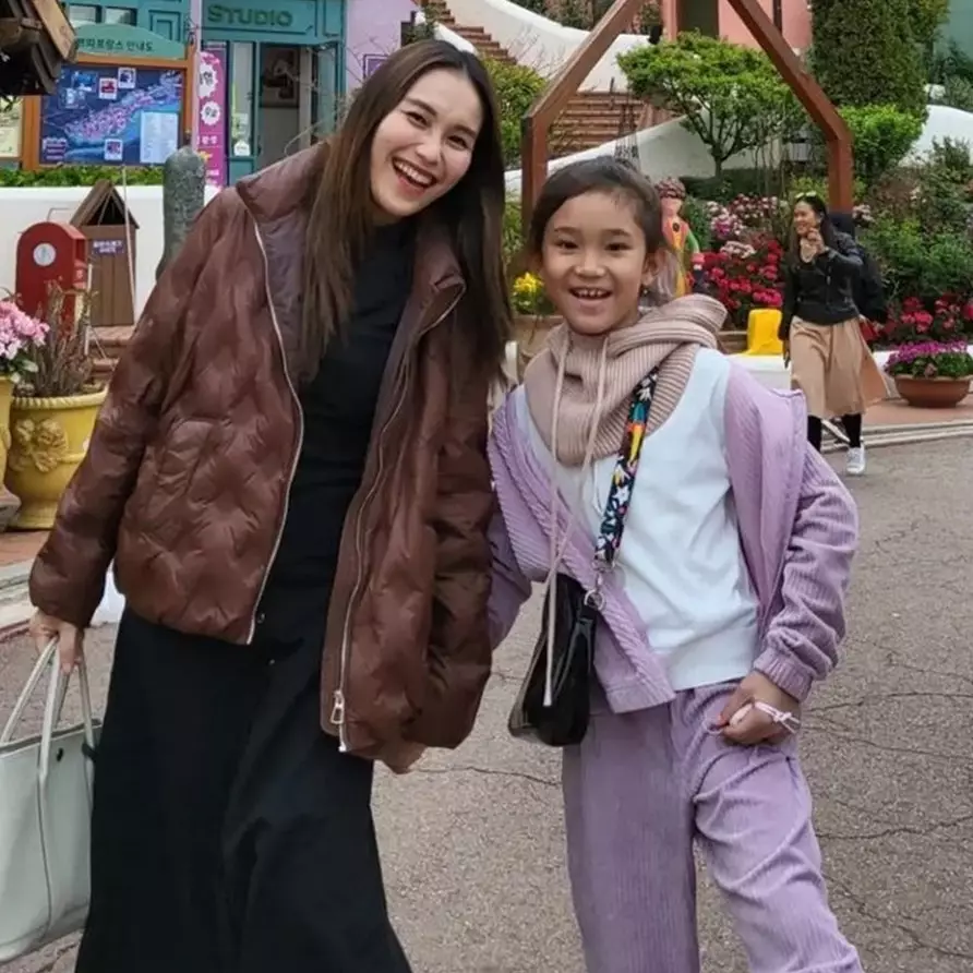 Kini tampil pede pakai kawat gigi, 6 potret terbaru Bilqis anak Ayu Ting Ting ini tuai atensi