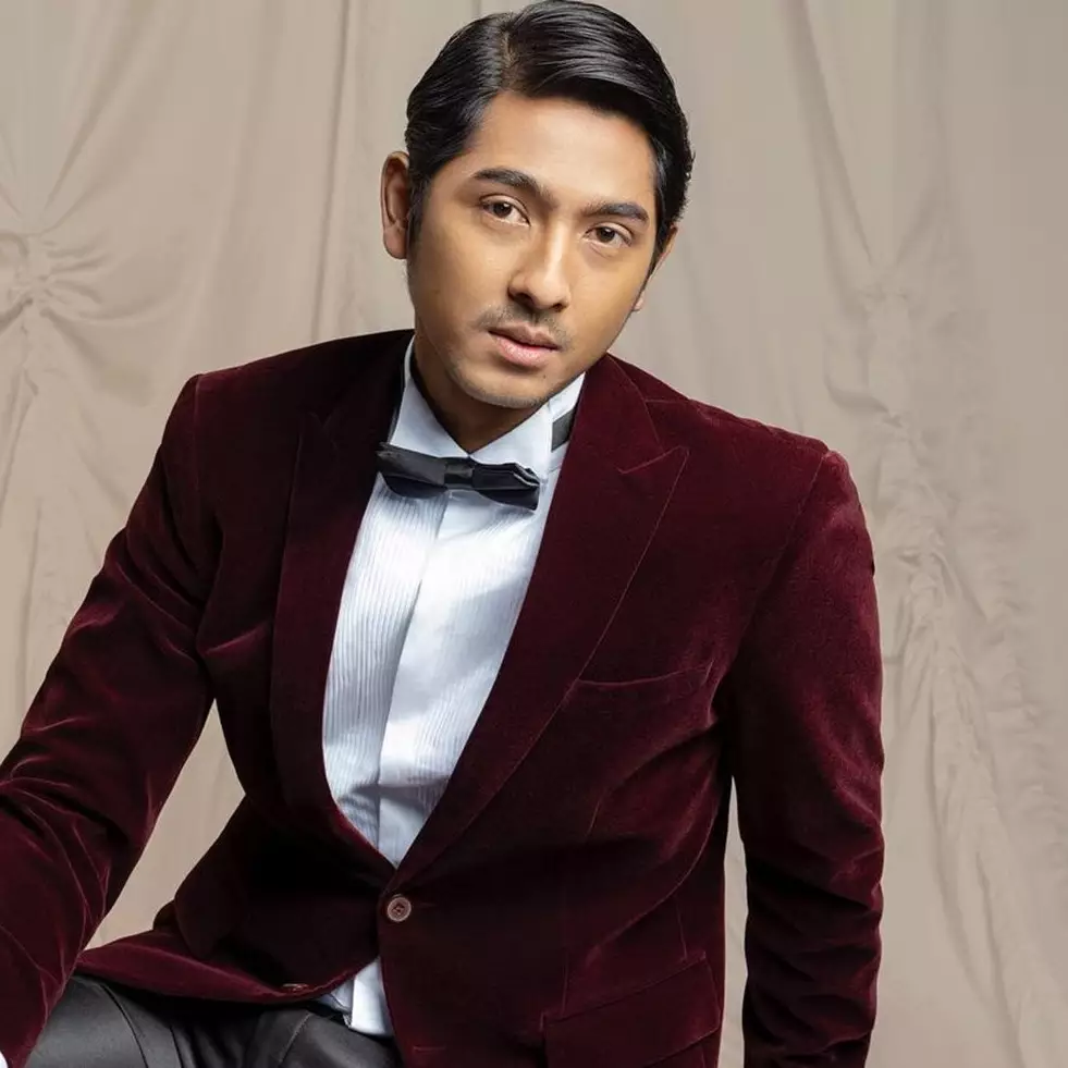 Lewati gang sempit, intip 9 potret sederhana kosan Arya Saloka sebelum terkenal