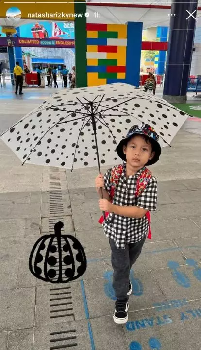 potret kompak desta dan caca liburan bareng anak usai cerai © berbagai sumber potret kompak desta dan caca liburan bareng anak usai cerai © berbagai sumber