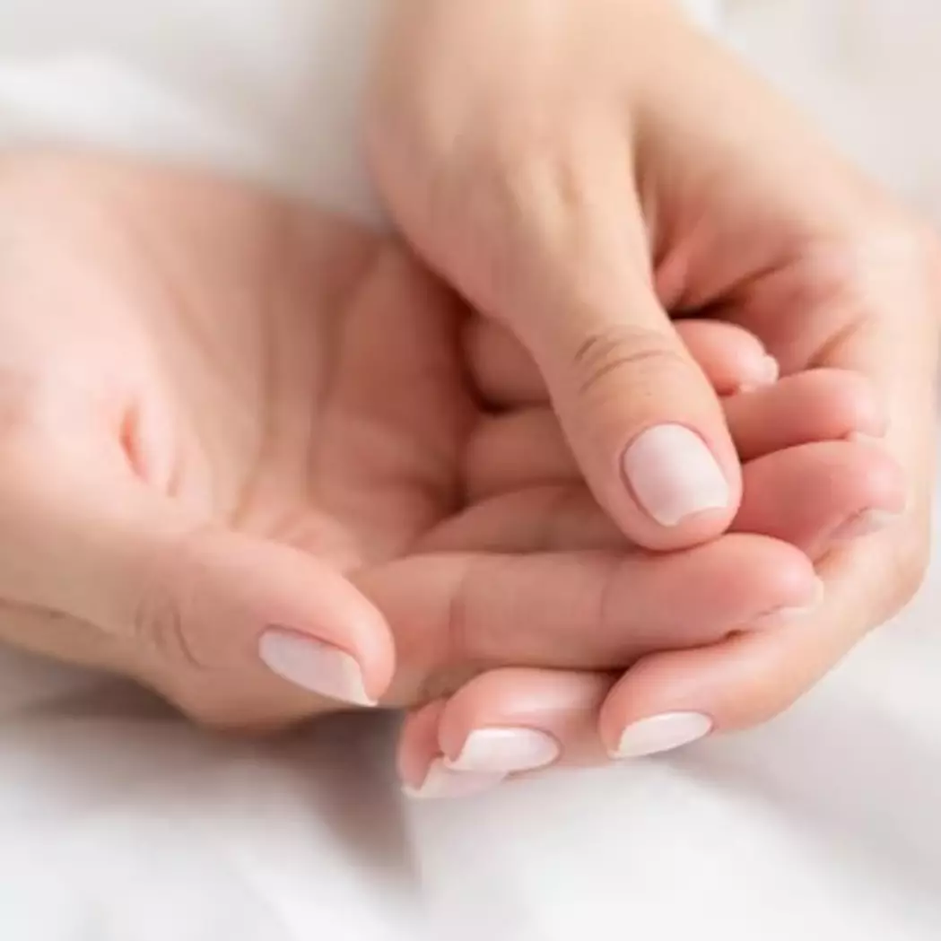 Jadi kuat plus glowing, ini trik atasi kuku rapuh dan gampang patah cuma pakai 4 bahan dapur