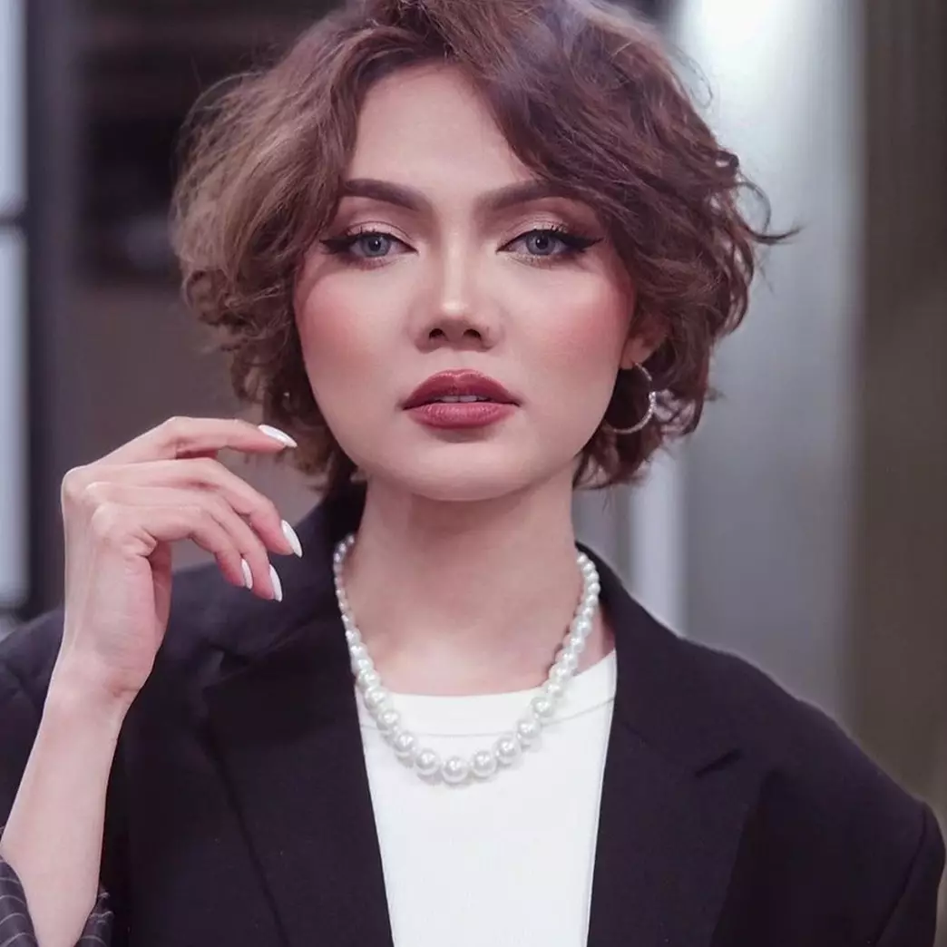 Dituding pernah tidur dengan sang manager, respons Rina Nose justru di luar dugaan