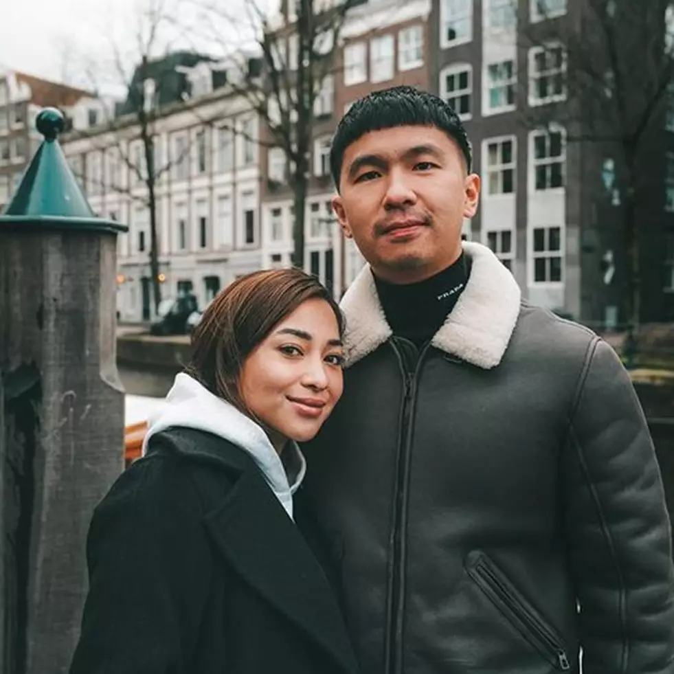 Kenang momen pacaran 7 tahun lalu, 8 potret lawas Nikita Willy dan Indra Priawan ini bikin salfok