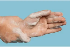 Kulit tangan nggak lagi kering, begini trik membuat sabun mandi hanya pakai 1 bahan dapur