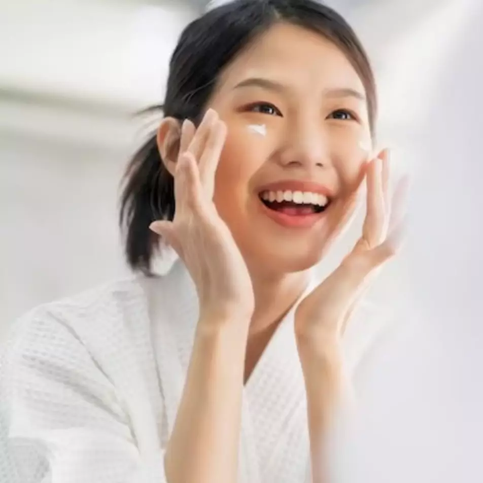 Trik terlihat lebih muda dan cerah pakai pelembap dari 1 bahan makanan, nggak takut keriput lagi