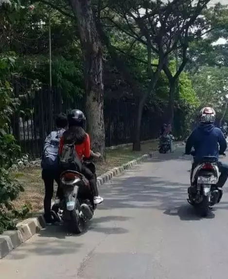 Potret kocak pasangan saat kencan Berbagai sumber Potret kocak pasangan saat kencan Berbagai sumber