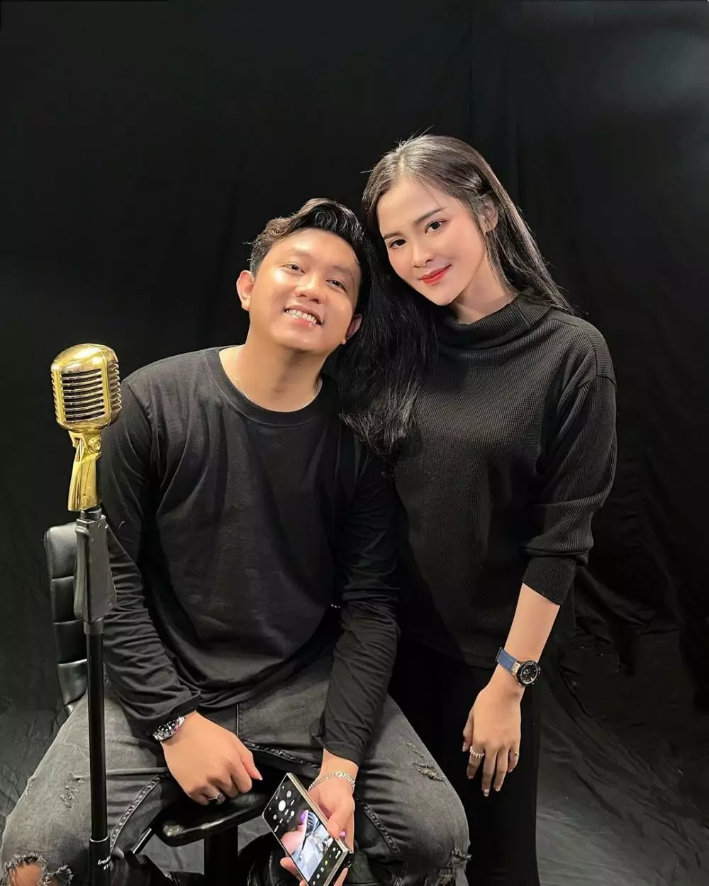 Denny Caknan dan Bella Bonita lamaran © berbagai sumber