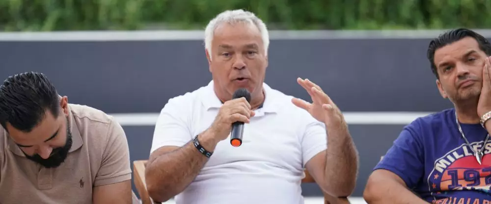 Cerita Gipsy King by Andre Reyes dikasih makanan pedas © 2023 brilio.net Cerita Gipsy King by Andre Reyes dikasih makanan pedas © 2023 brilio.net