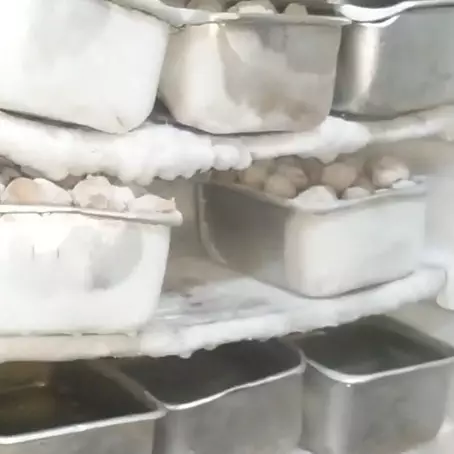 Trik memanaskan bakso beku dari freezer agar kembali kenyal dan nggak basi hingga seharian